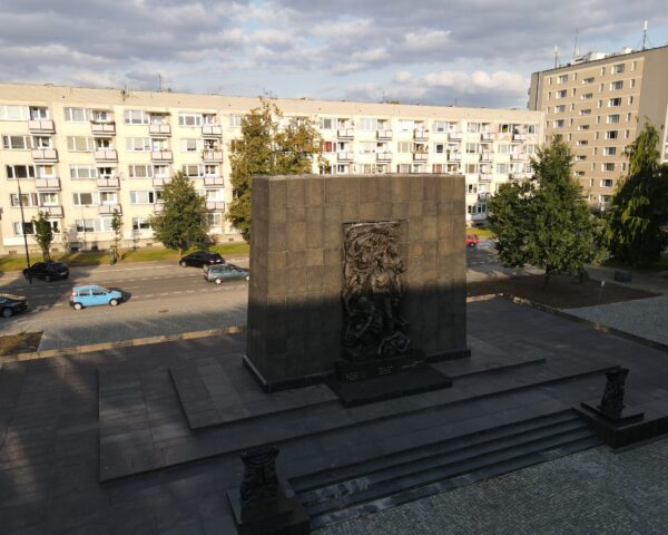 Warschau, Denkmal der Helden des Ghettos. Autor: Tomasz Cebulski